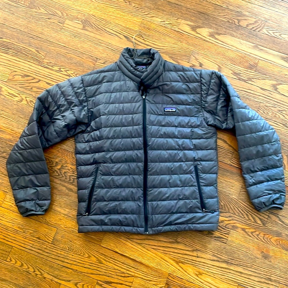 Patagonia lightweight down sweater jacket medium